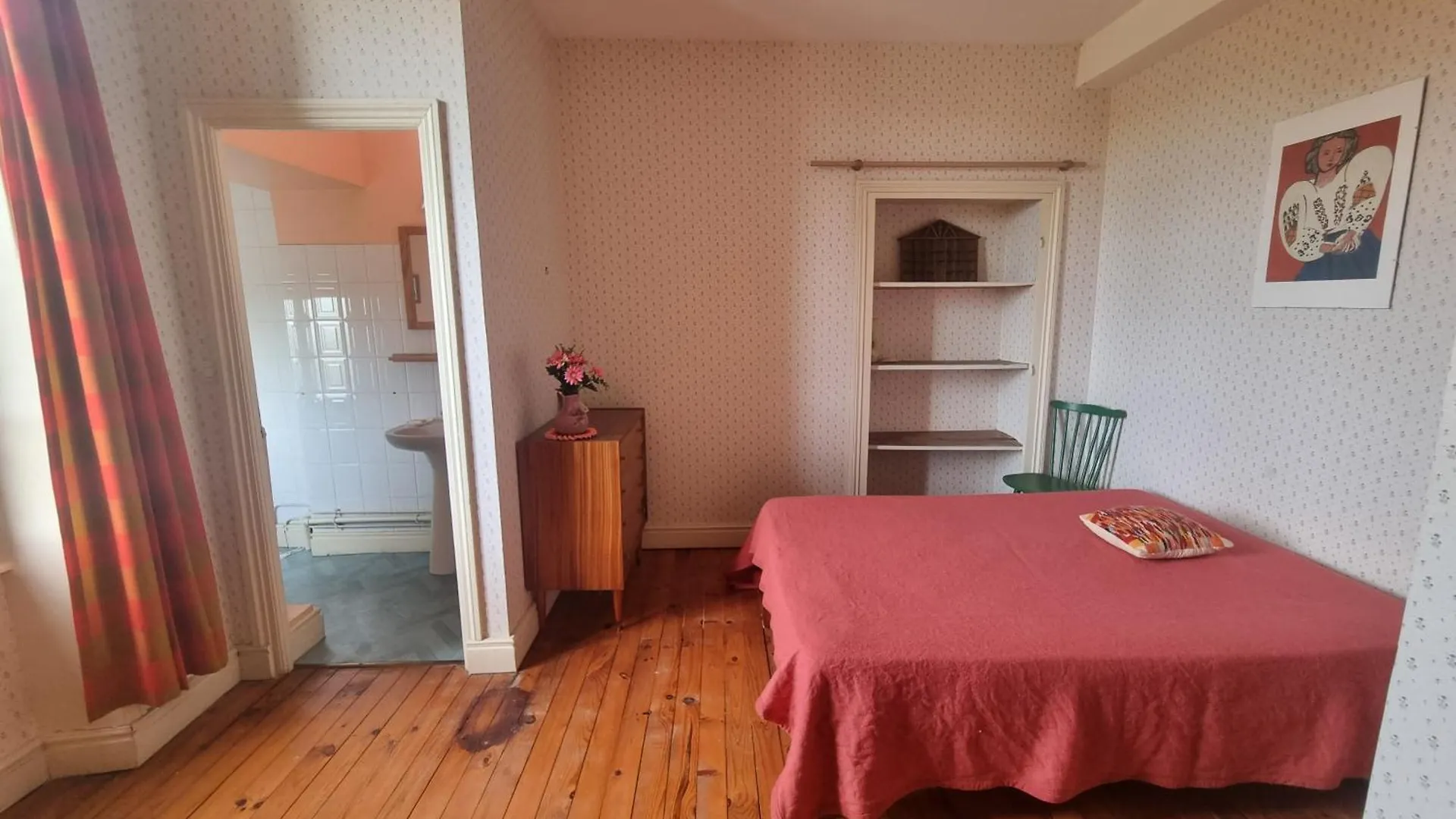 Homestay Hotel Des Touristes A Chatel-Montagne